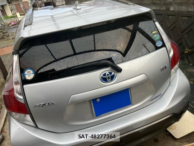 Toyota AQUA 2016-02 7452893-3