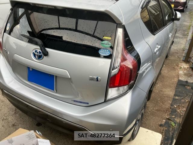 Toyota AQUA 2016-02 7452893-5