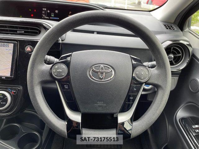 Toyota AQUA 2020-12 7452846-10