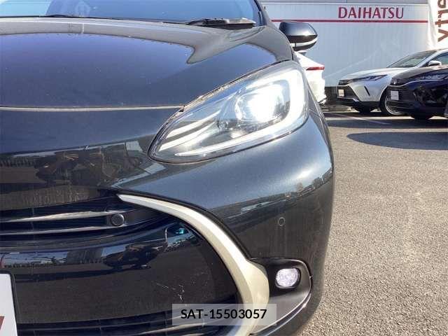 Toyota AQUA 2025-04 7452820-12