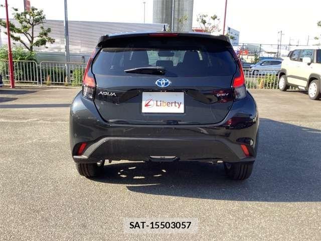 Toyota AQUA 2025-04 7452820-8