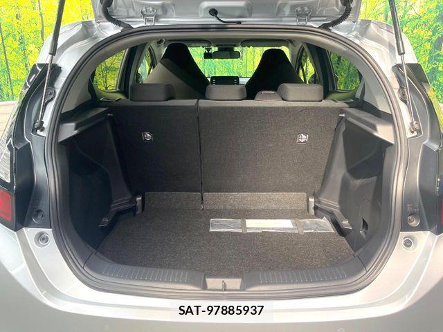 Toyota AQUA 2022-03 7452839-9