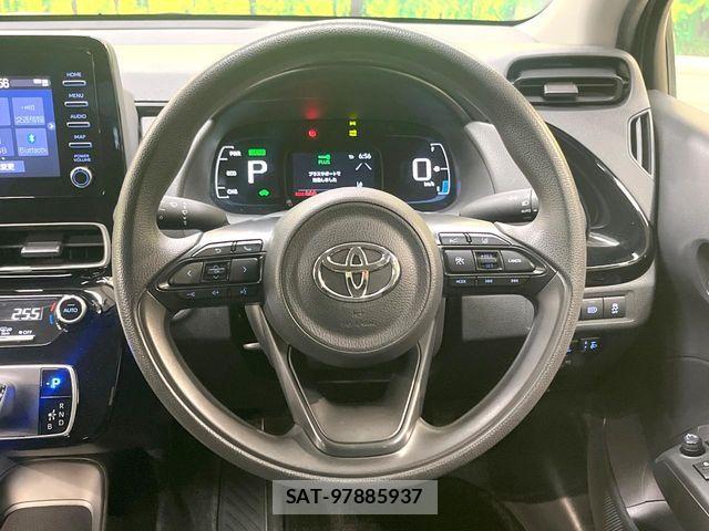 Toyota AQUA 2022-03 7452839-10