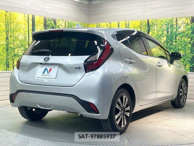 Toyota AQUA 2022-03 7452839-16