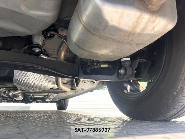 Toyota AQUA 2022-03 7452839-19
