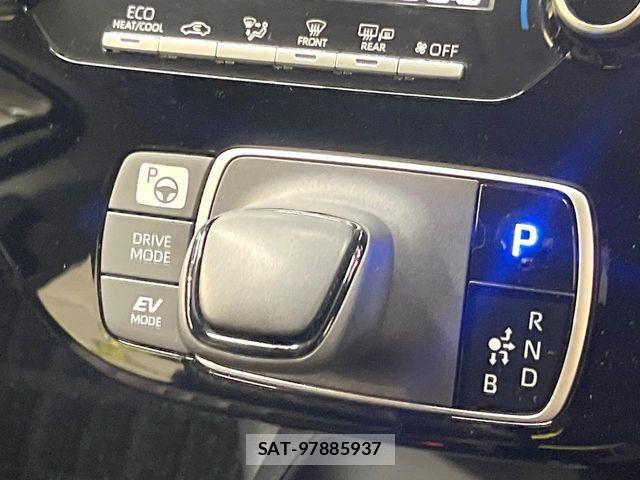 Toyota AQUA 2022-03 7452839-5