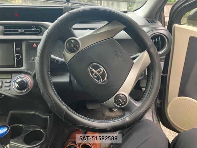 Toyota AQUA 2012-05 7452926-13