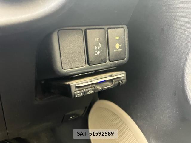 Toyota AQUA 2012-05 7452926-18