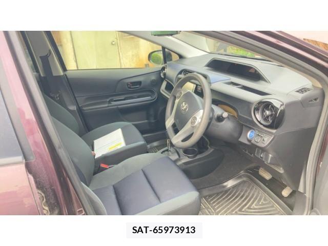 Toyota AQUA 2015-08 7452912-14