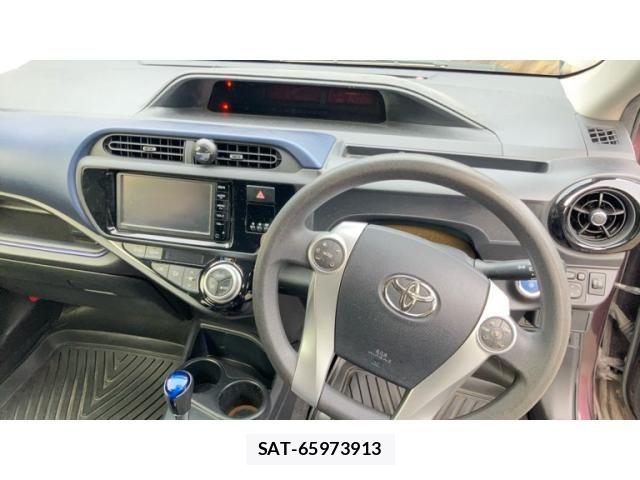 Toyota AQUA 2015-08 7452912-15