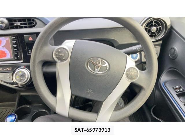 Toyota AQUA 2015-08 7452912-19