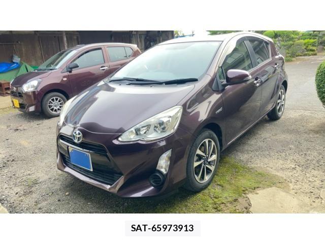 Toyota AQUA 2015-08 7452912-2
