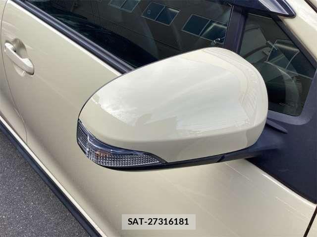 Toyota AQUA 2017-08 7452851-12