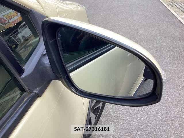 Toyota AQUA 2017-08 7452851-13