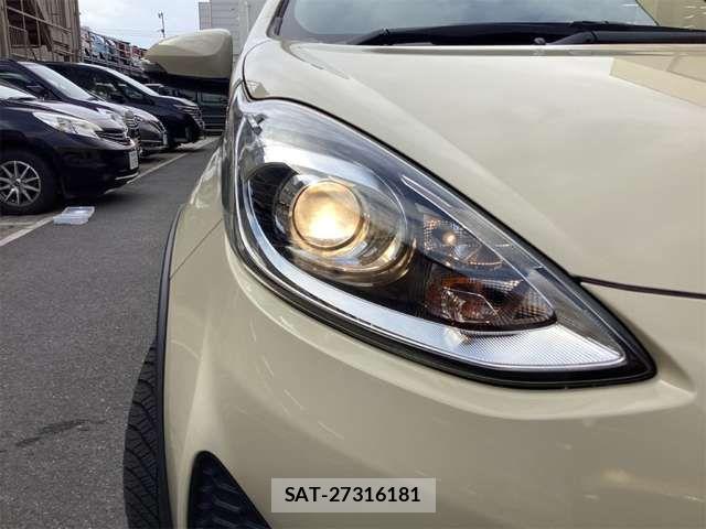 Toyota AQUA 2017-08 7452851-14