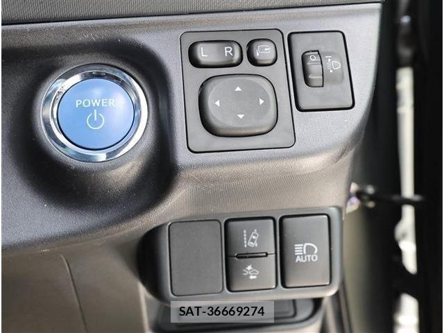 Toyota AQUA 2020-03 7452845-11