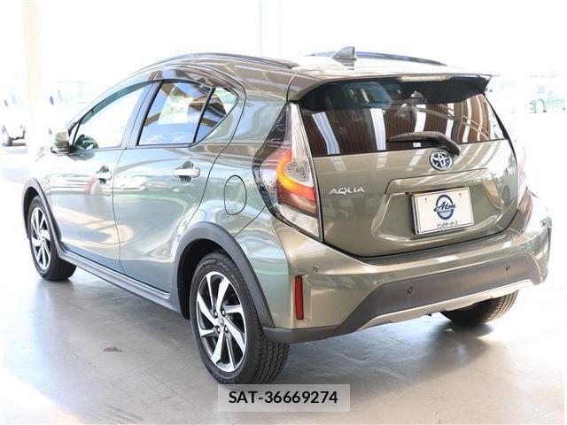 Toyota AQUA 2020-03 7452845-25