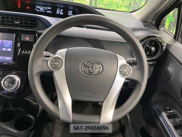 Toyota AQUA 2016-05 7452872-10