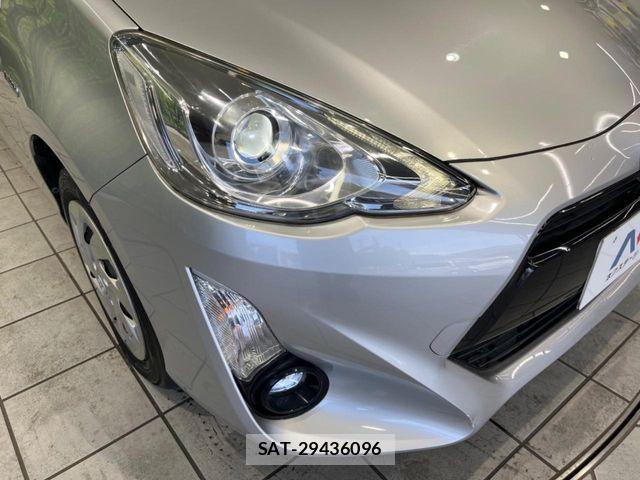Toyota AQUA 2016-05 7452872-11