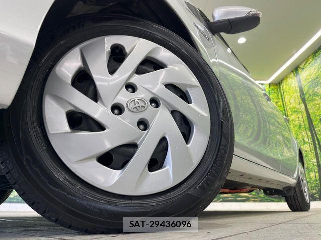 Toyota AQUA 2016-05 7452872-12