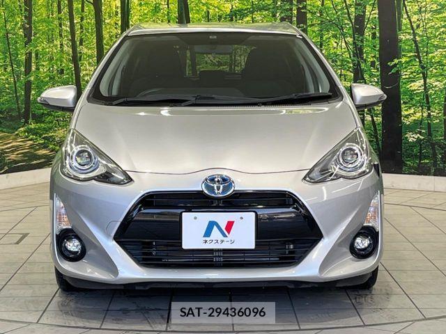 Toyota AQUA 2016-05 7452872-13