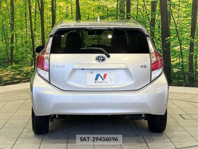 Toyota AQUA 2016-05 7452872-14
