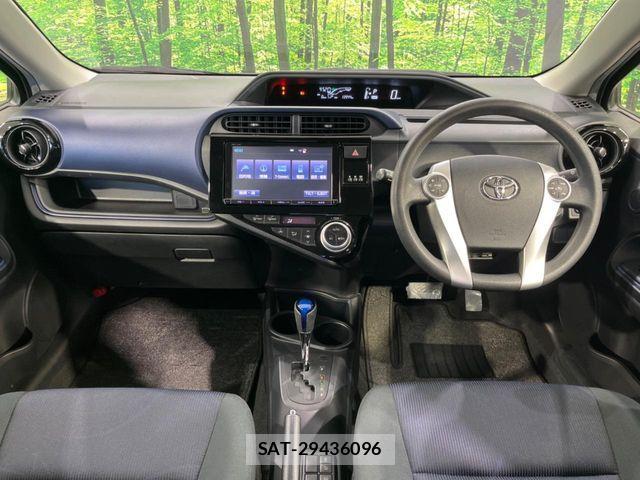 Toyota AQUA 2016-05 7452872-1
