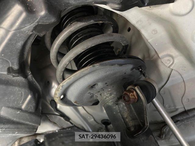 Toyota AQUA 2016-05 7452872-19