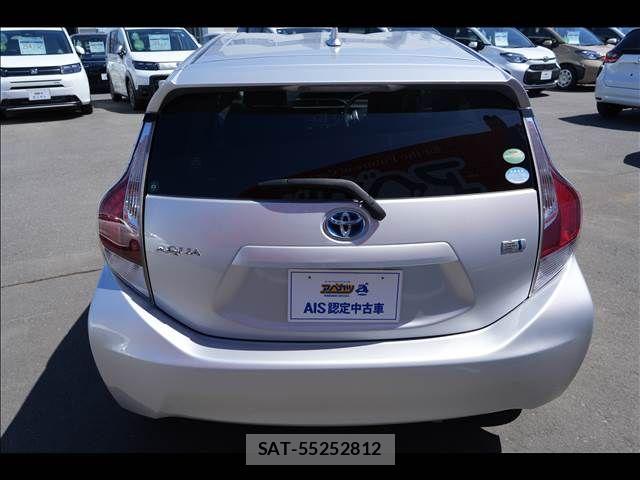 Toyota AQUA 2017-02 7452891-5