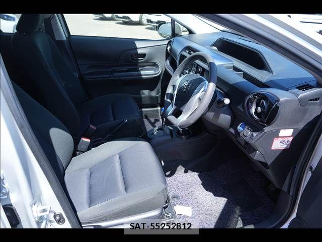 Toyota AQUA 2017-02 7452891-7