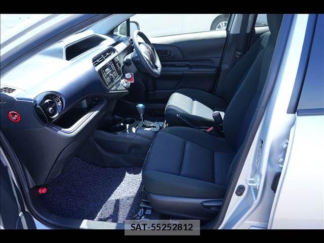 Toyota AQUA 2017-02 7452891-8