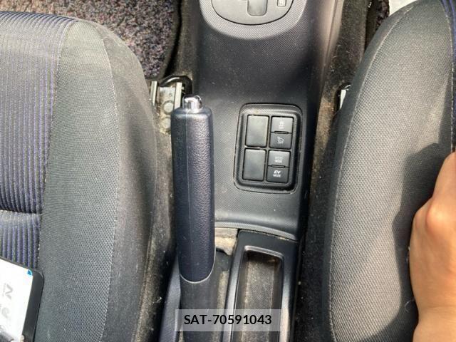 Toyota AQUA 2016-03 7452906-24