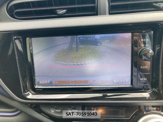 Toyota AQUA 2016-03 7452906-25
