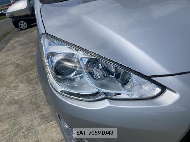 Toyota AQUA 2016-03 7452906-4