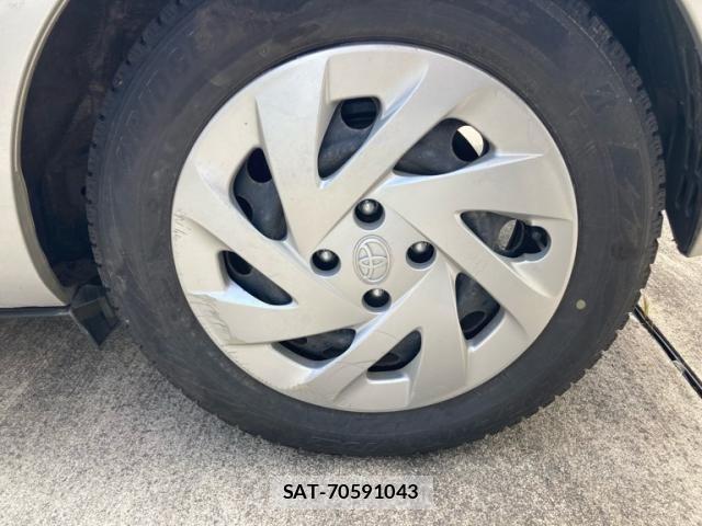 Toyota AQUA 2016-03 7452906-7