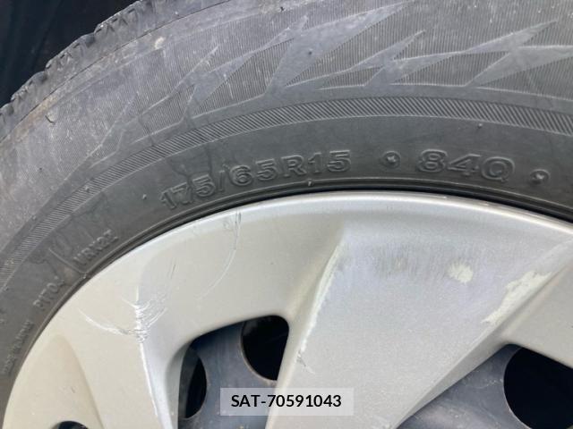 Toyota AQUA 2016-03 7452906-8