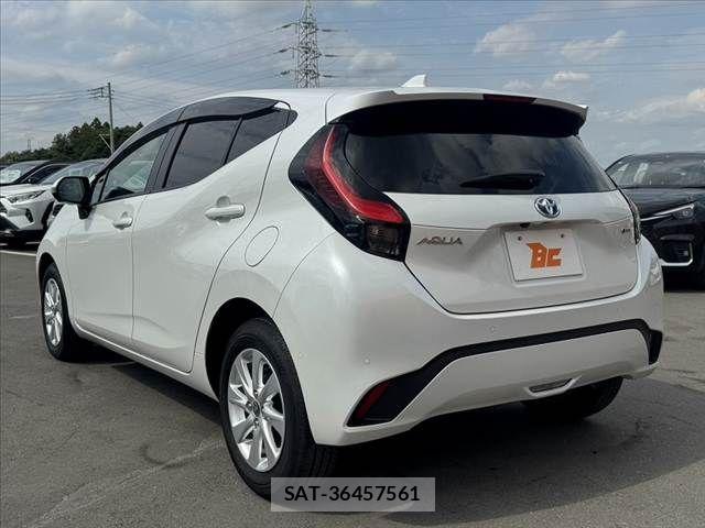 Toyota AQUA 2025-06 7452829-12