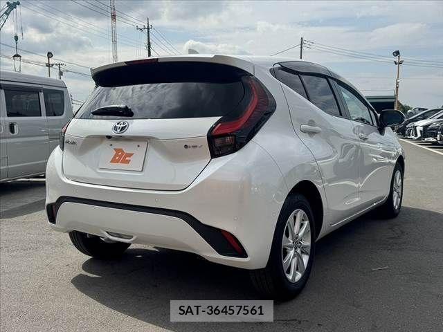 Toyota AQUA 2025-06 7452829-14