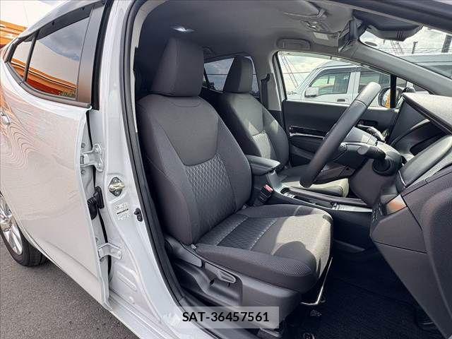 Toyota AQUA 2025-06 7452829-15