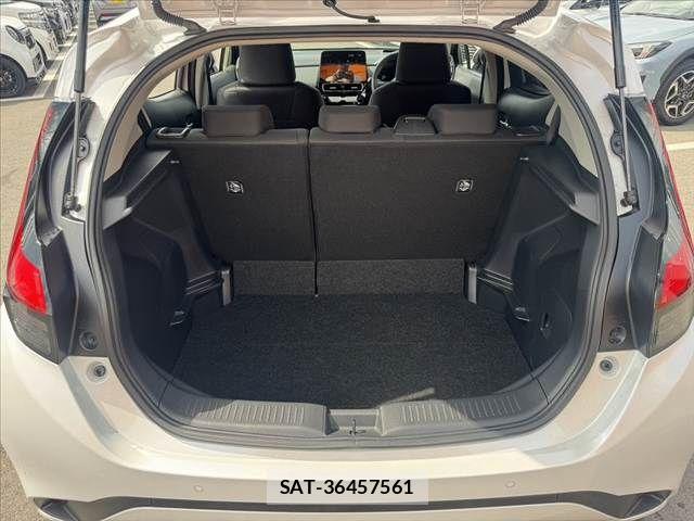 Toyota AQUA 2025-06 7452829-18