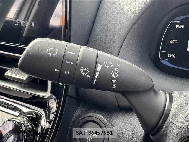 Toyota AQUA 2025-06 7452829-22