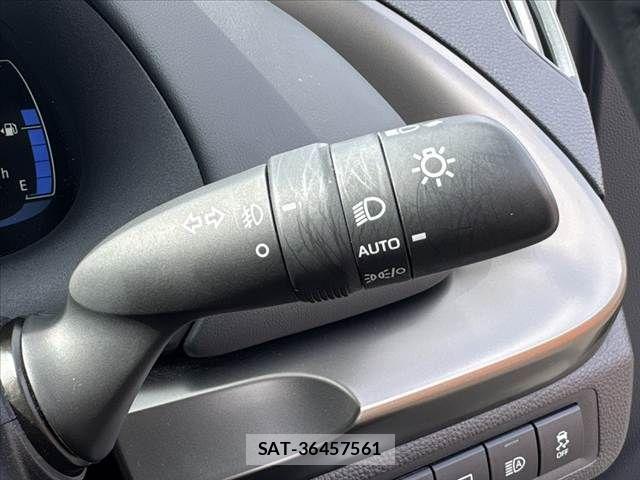 Toyota AQUA 2025-06 7452829-23