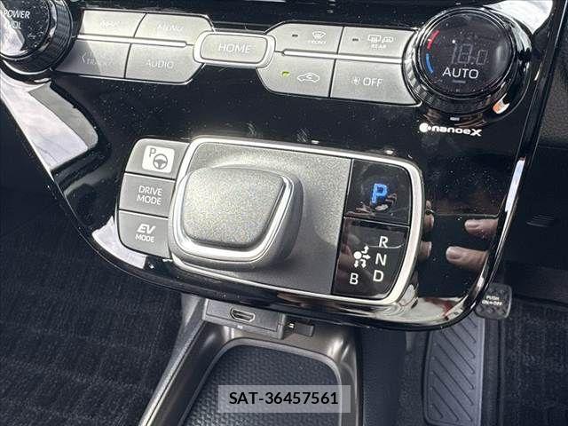 Toyota AQUA 2025-06 7452829-26
