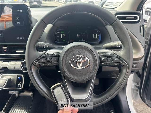 Toyota AQUA 2025-06 7452829-6