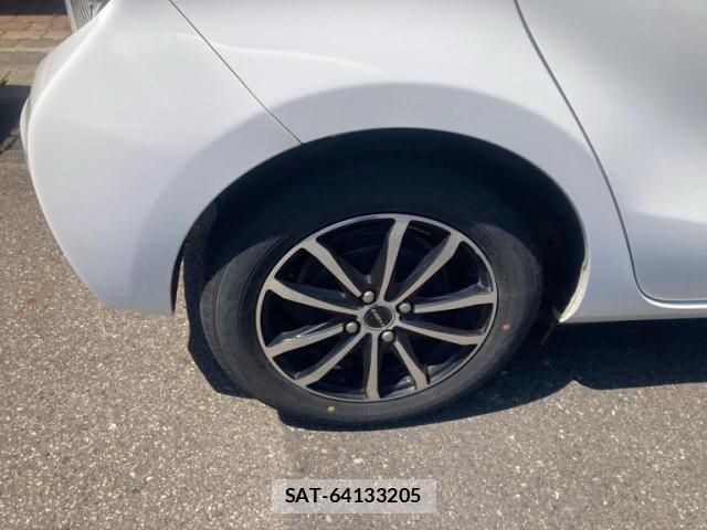 Toyota AQUA 2013-02 7452919-9