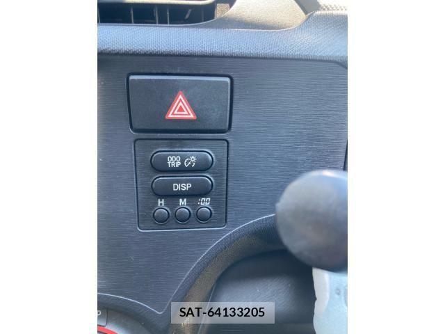Toyota AQUA 2013-02 7452919-23