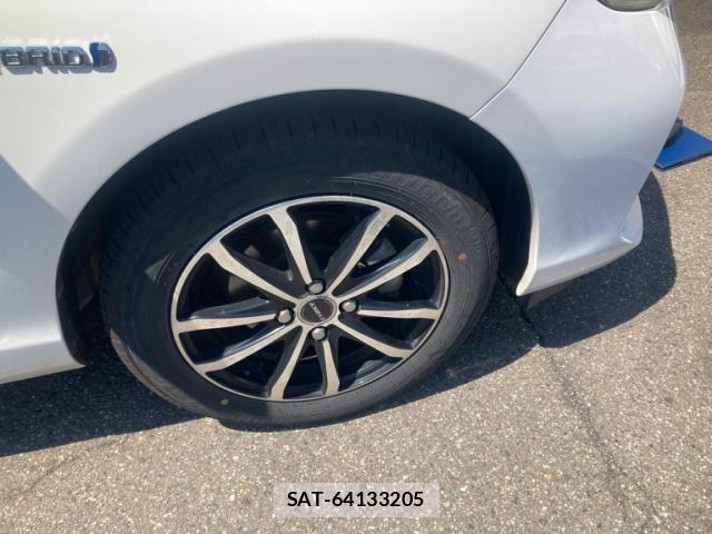Toyota AQUA 2013-02 7452919-6