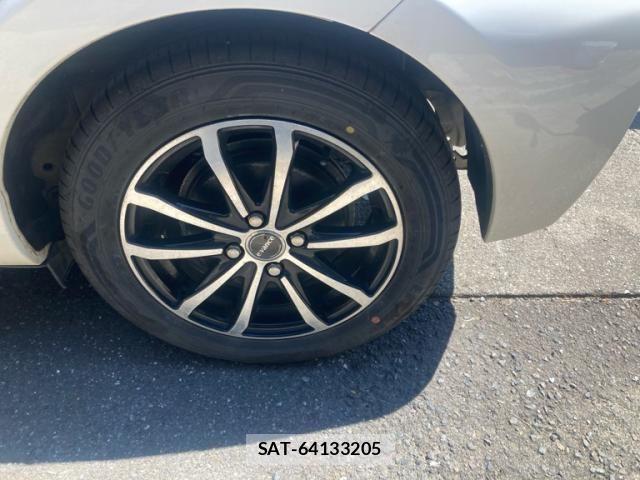 Toyota AQUA 2013-02 7452919-8