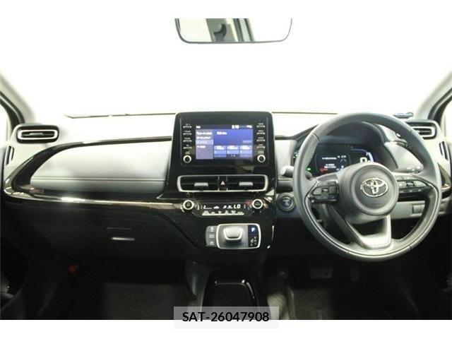 Toyota AQUA 2025-03 7452834-1