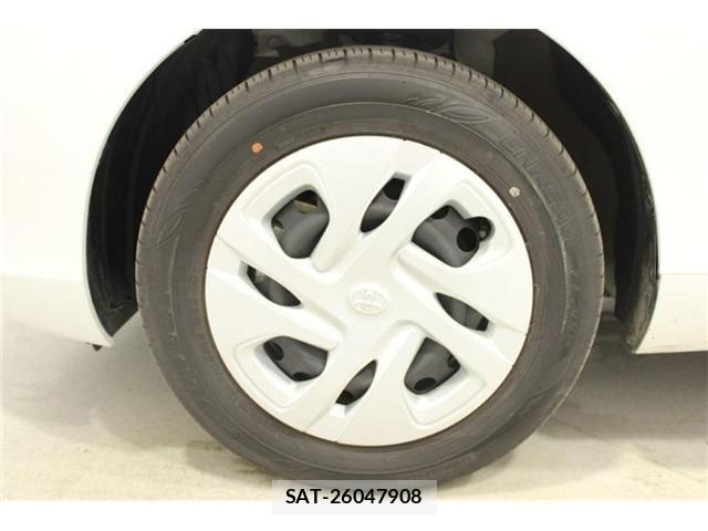 Toyota AQUA 2025-03 7452834-24